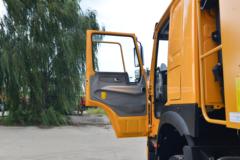 中国重汽成都商用车 豪沃V7重卡 400马力 6X4 6米自卸车(工程黄)