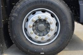 豪沃V7&nbsp;自卸车底盘                                                图片