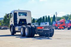 中国重汽 HOWO TX 350马力 6X4 易燃液体罐式运输车(专致牌)(YZZ5260GRYZ6) 中国重汽 HOWO TX 350马力 6X4 易燃液体罐式运输车(专致牌)(YZZ5260GRYZ6)