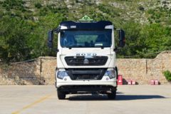 中国重汽 HOWO TX 350马力 6X4 易燃液体罐式运输车(专致牌)(YZZ5260GRYZ6) 中国重汽 HOWO TX 350马力 6X4 易燃液体罐式运输车(专致牌)(YZZ5260GRYZ6)