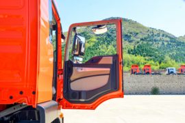 HOWO TX7&nbsp;爆破器材运输车驾驶室图片