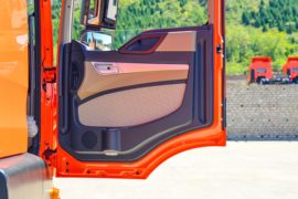 HOWO TX7&nbsp;爆破器材运输车驾驶室图片