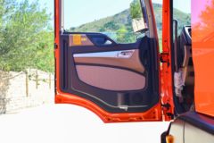 中国重汽 HOWO TX 310马力 6X2 7.8米爆破器材运输车(华威驰乐牌)(SGZ5260XQYZZ6T5)
