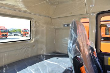 �й����� HOWO TX 330���� 6X2 7.8�������ػ���(����)(ZZ1257N43CJF1)ͼƬ