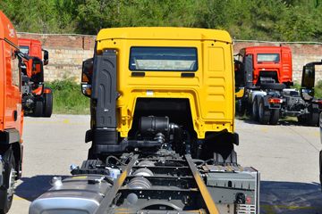 �й����� HOWO TX 330���� 6X2 7.8�������ػ���(����)ͼƬ
