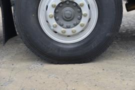 重汽豪沃(HOWO)底盘&nbsp;液体运输车底盘图片