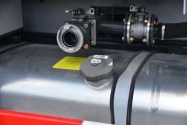 重汽豪沃(HOWO)底盘&nbsp;液体运输车上装图片