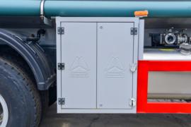 重汽豪沃(HOWO)底盘&nbsp;液体运输车上装图片