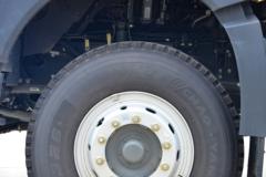 中国重汽 HOWO TX7 430马力 8X4 清洗吸污车(JYJ5317GQWF)