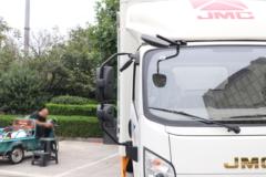 江铃 凯威蓝鲸 143马力 4.2米单排厢式轻卡(JX5043XXYTG26) 江铃 凯威蓝鲸 143马力 4.2米单排厢式轻卡(JX5043XXYTG26)