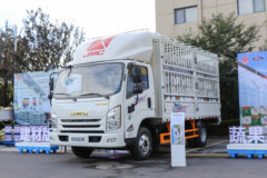 江铃 凯威蓝鲸 143马力 4.12米单排仓栅轻卡(JX5045CCYTG26) 江铃 凯威蓝鲸 143马力 4.12米单排仓栅轻卡(JX5045CCYTG26)