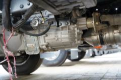 福田 欧马可S1系 畅盈版 158马力 4.17米排半栏板轻卡(采埃孚6挡)(国六)(BJ1045V9JD6-F3)