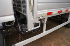 福田 欧马可S1系 畅盈版 158马力 4.17米排半栏板轻卡(采埃孚6挡)(国六)(BJ1045V9JD6-F3)