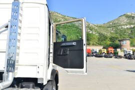 HOWO TX7&nbsp;高空作业车驾驶室图片