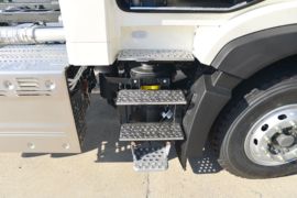 HOWO TX7&nbsp;高空作业车驾驶室图片