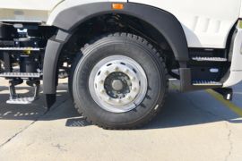 HOWO TX7&nbsp;高空作业车底盘图片