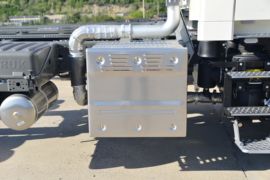 HOWO TX7&nbsp;高空作业车底盘图片