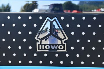 �й����� HOWO TX 25T 6X4 ����ʽ���綯ǣ����282kWhͼƬ