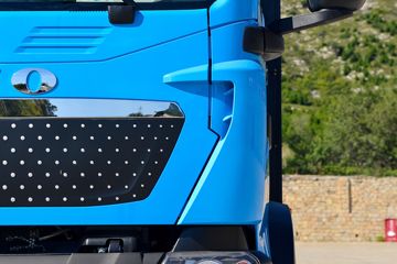 �й����� HOWO TX 25T 6X4 ����ʽ���綯ǣ����282kWhͼƬ