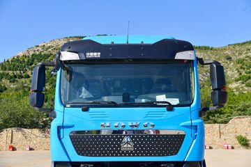 �й����� HOWO TX 25T 6X4 ����ʽ���綯ǣ����282kWhͼƬ