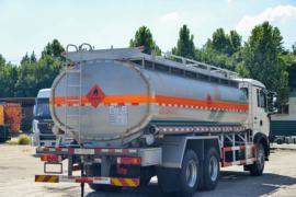 重汽豪沃(HOWO)底盘&nbsp;油罐车上装图片