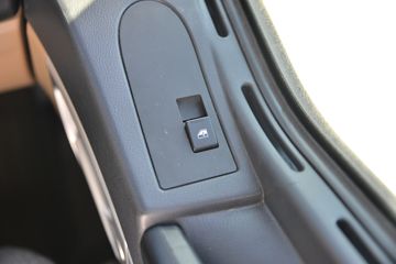 �й����� HOWO TX 25T 6X4 ����ʽ���綯ǣ����282kWhͼƬ