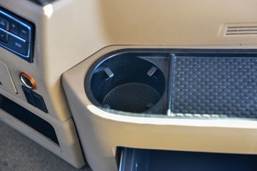 �й����� HOWO TX 25T 6X4 ����ʽ���綯ǣ����282kWhͼƬ