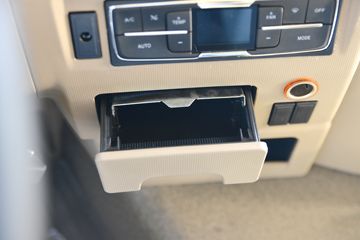 �й����� HOWO TX 25T 6X4 ����ʽ���綯ǣ����282kWhͼƬ