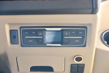 �й����� HOWO TX 25T 6X4 ����ʽ���綯ǣ����282kWhͼƬ