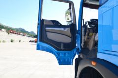 中国重汽 HOWO TX 25T 6X4 换电式纯电动牵引车(ZZ4257V384GZ1SBEV)282kWh