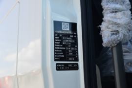 重汽豪沃(HOWO)底盘&nbsp;液体运输车驾驶室图片