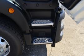 重汽豪沃(HOWO)底盘&nbsp;液体运输车驾驶室图片