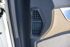 重汽豪沃(HOWO)底盘&nbsp;液体运输车驾驶室图片