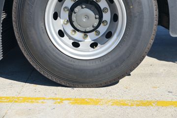 �й����� HOWO TX 25T 6X4 ����ʽ���綯ǣ����282kWhͼƬ