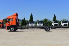 中国重汽 豪沃TX7 290马力 4X2 9.45米冷藏车