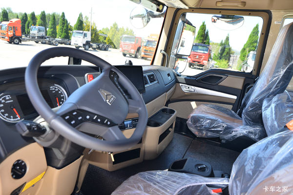 购HOWO TX7冷藏车 享高达3.09万优惠