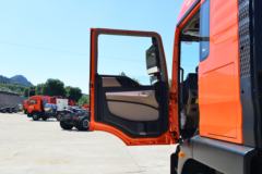 中国重汽 豪沃TX7 290马力 4X2 9.45米冷藏车