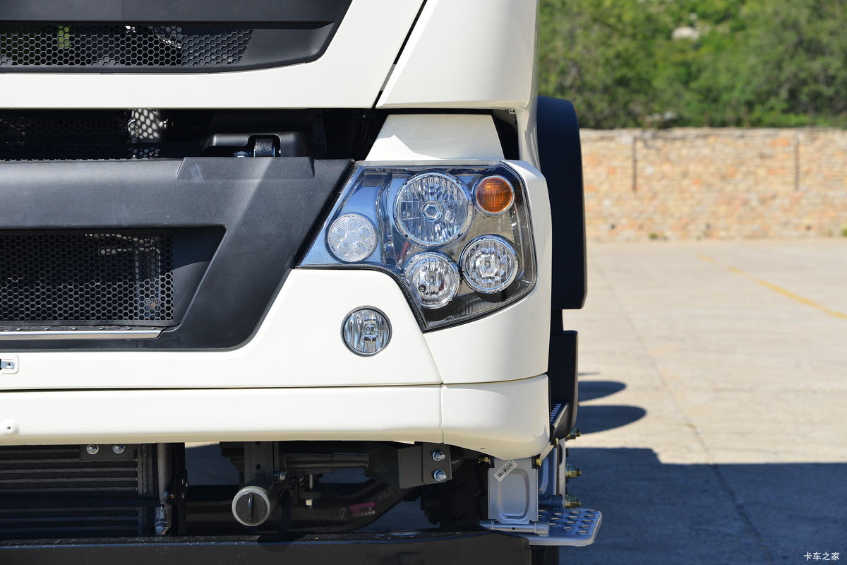 йHOWO TX 400 6X4 5.6ж()(ZZ3257V384GF1)                                                