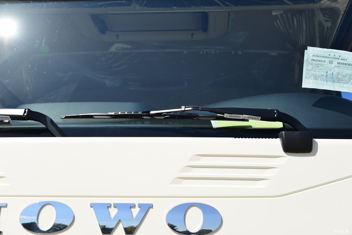 йHOWO TX 400 6X4 5.6ж()(ZZ3257V384GF1)                                                
