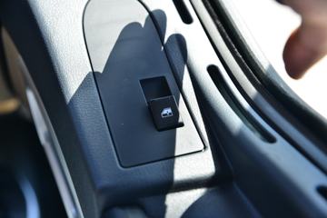 �������� HOWO TX�ؿ� 8X4 7.8�׻���ʽ���綯��ж��(ZZ3317V526GZ1SBEV)ͼƬ