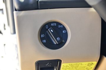 �������� HOWO TX�ؿ� 8X4 7.8�׻���ʽ���綯��ж��(ZZ3317V526GZ1SBEV)ͼƬ