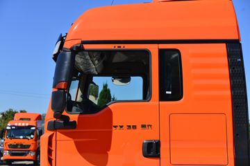 �й����� HOWO TX 350���� 6X2 7.8����ʽ�ػ���ͼƬ