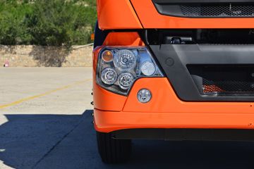 �й����� HOWO TX 350���� 6X2 7.8����ʽ�ػ���ͼƬ