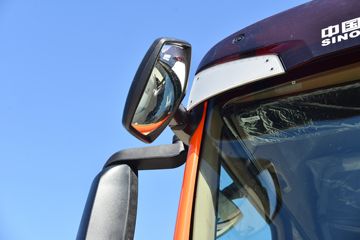 �й����� HOWO TX 350���� 6X2 7.8����ʽ�ػ���ͼƬ