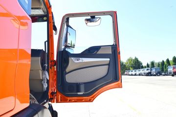 �й����� HOWO TX 350���� 6X2 7.8����ʽ�ػ���ͼƬ