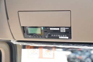 �й����� HOWO TX 350���� 6X2 7.8����ʽ�ػ���ͼƬ