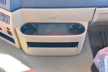 �й����� HOWO TX 350���� 6X2 7.8����ʽ�ػ���ͼƬ