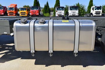 �й����� HOWO TX 350���� 6X2 7.8����ʽ�ػ���ͼƬ