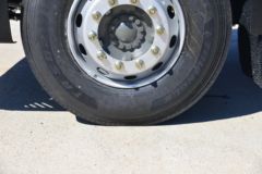 中国重汽 HOWO TX 350马力 6X2 7.8米厢式载货车