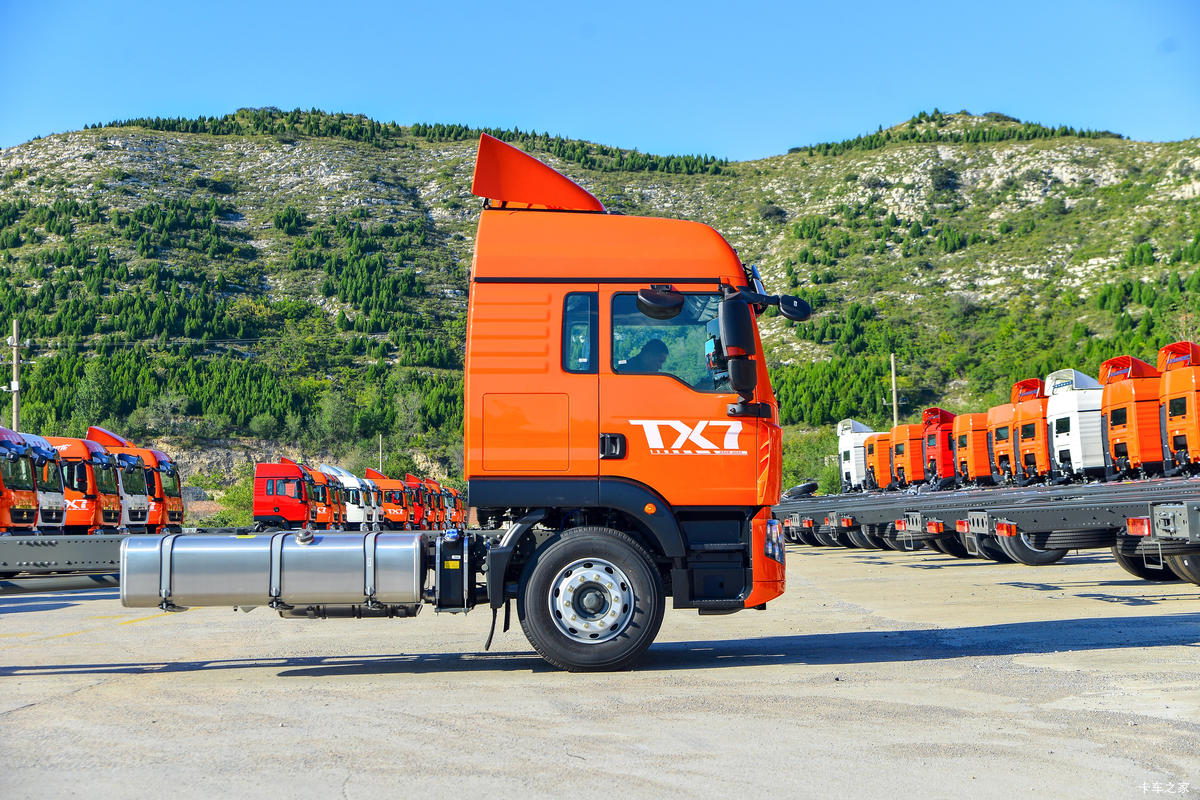 й HOWO TX7 270 4X2 9.6ʽػ                                                